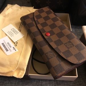 Authentic Louis Vuitton Emilie Wallet